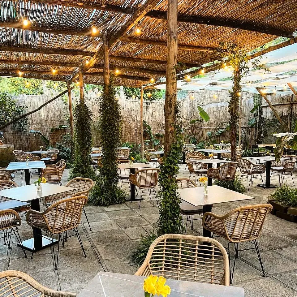 Ibisco Garden Restaurant_Serrenti_slider_image_1