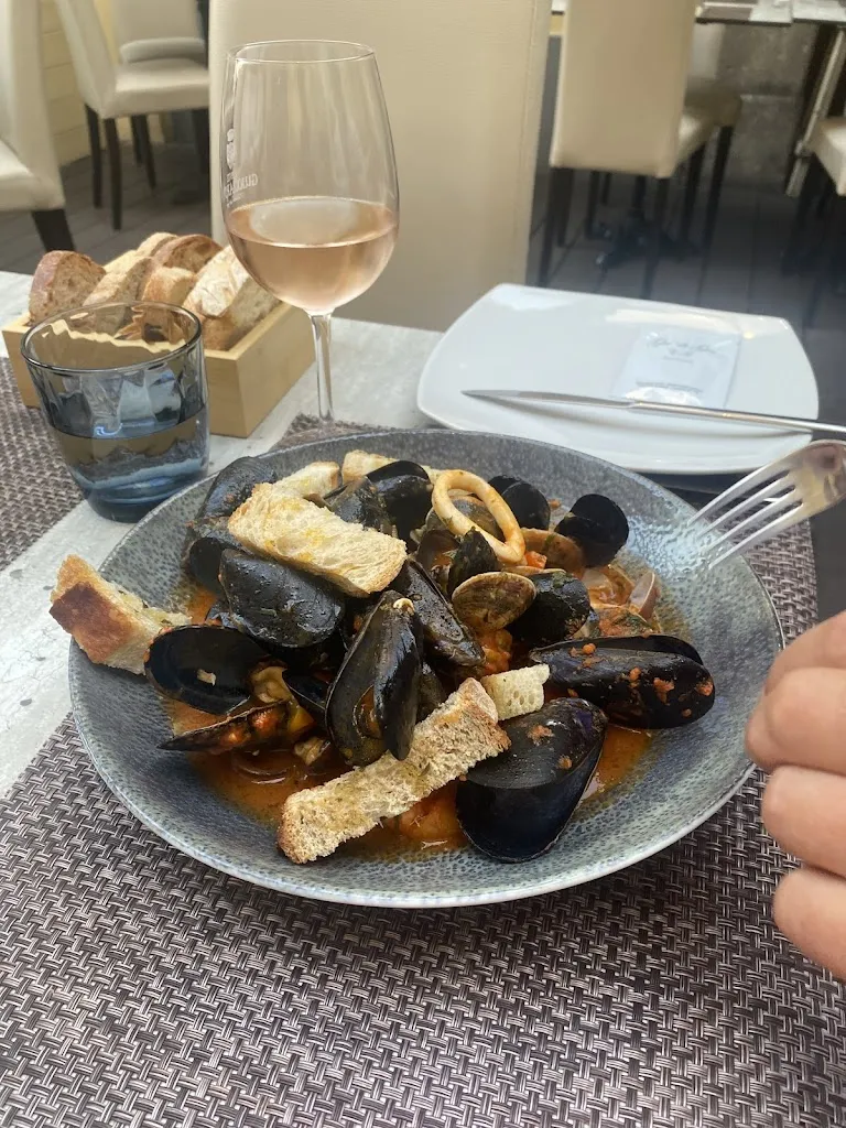 Matt Vinyl_Trattoria dei Mori_Serrenti_review