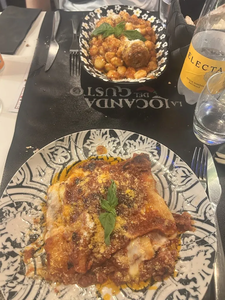 monica_La Locanda Del Gusto - Sorrento Restaurant_Serrenti_recensione