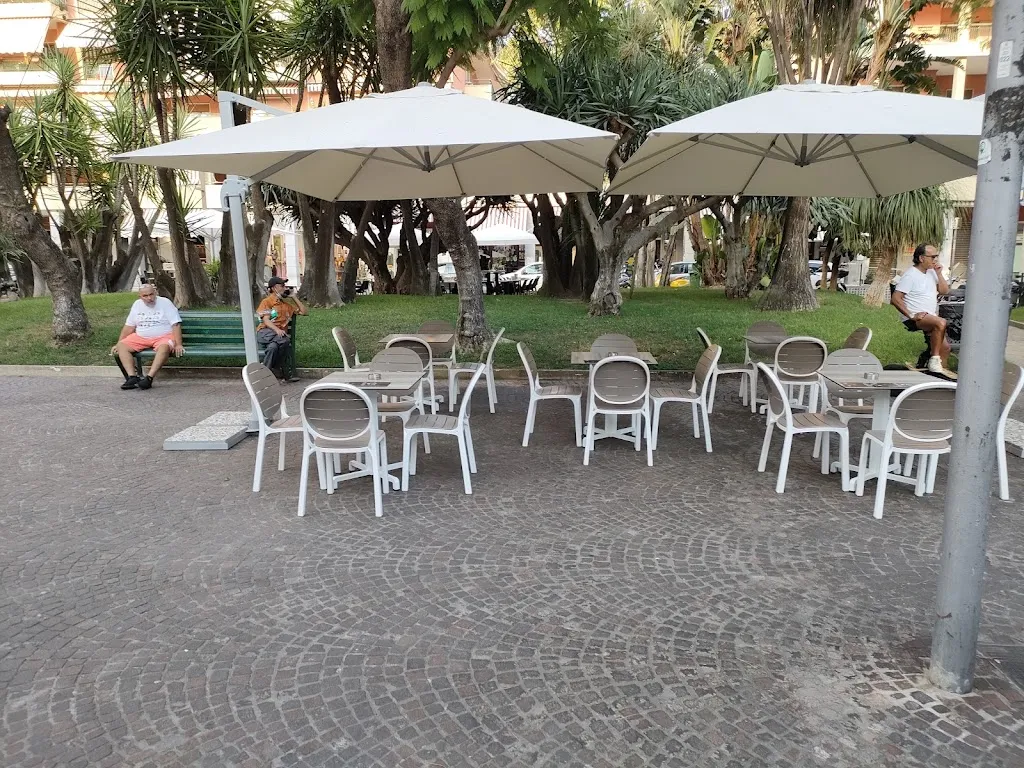 SpizzichiAMO restaurant in Serrenti