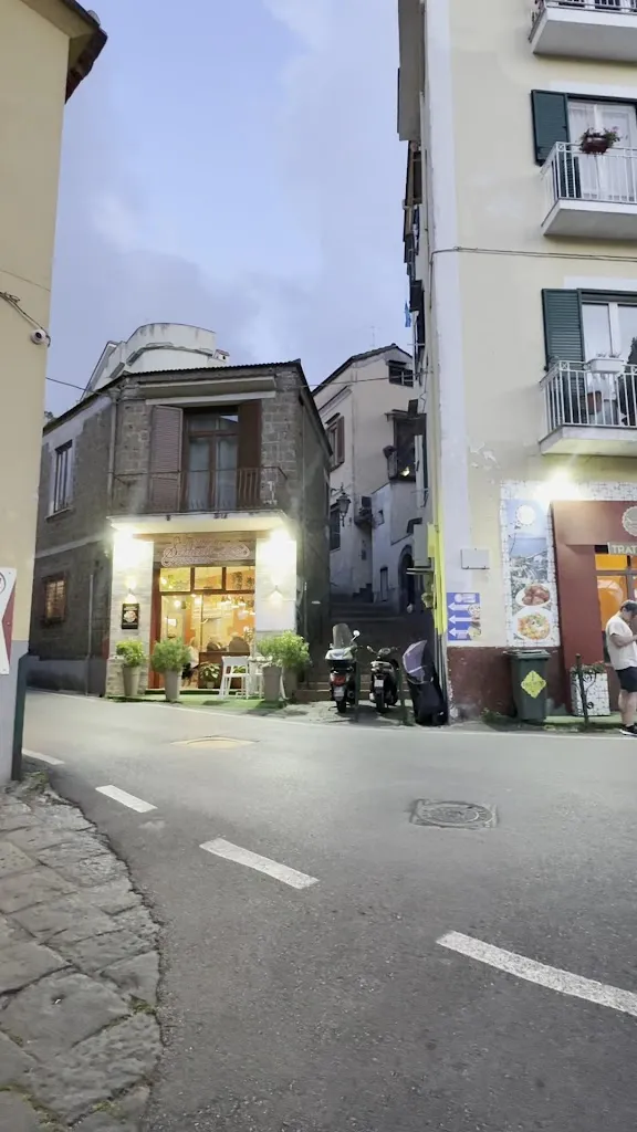 Rylee Rose_Torna a Surriento Trattoria Pizzeria_Serrenti_review