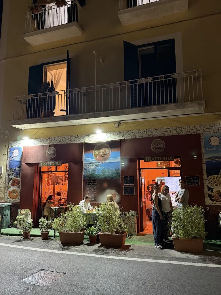 Torna a Surriento Trattoria Pizzeria_Serrenti_slider_image_3