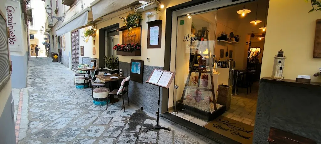 Piennolo Land Food restaurant in Serrenti