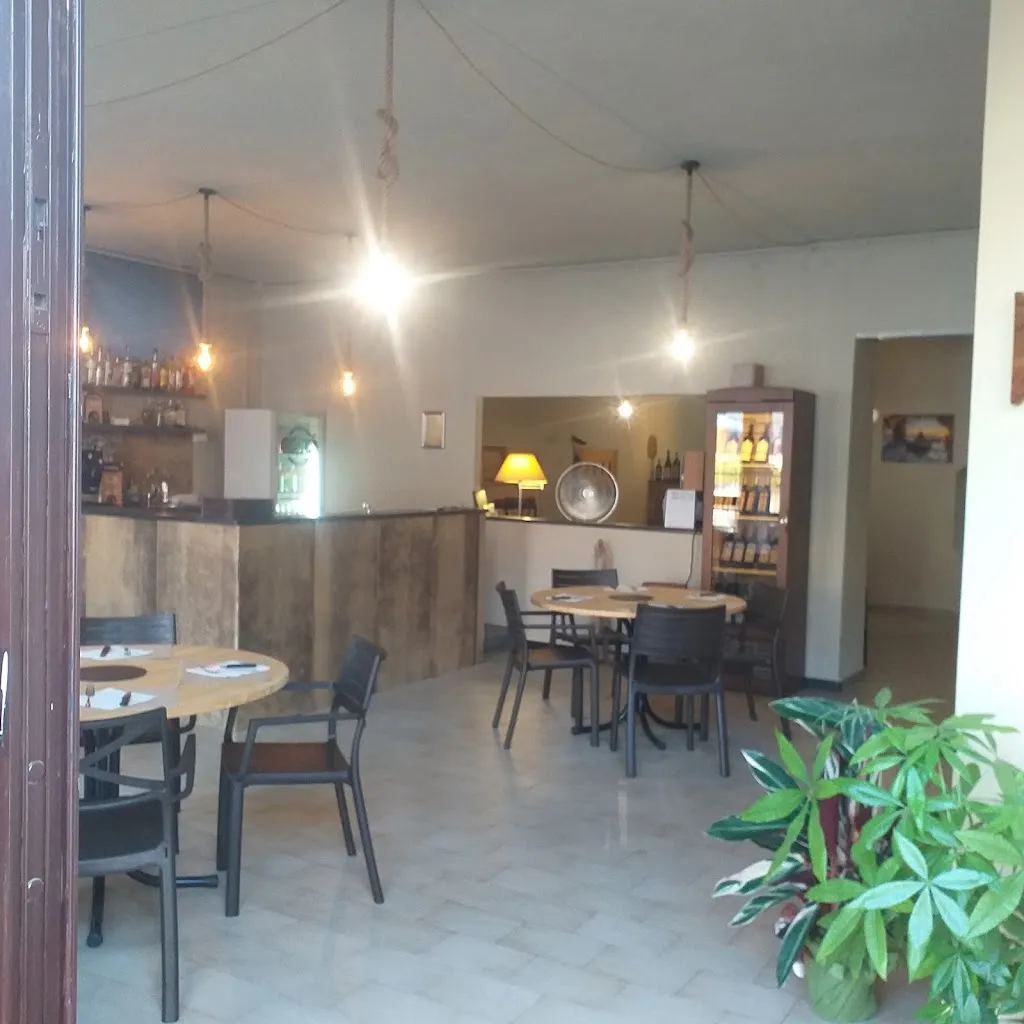 La Casa Bianca di Willy restaurant in Sennori