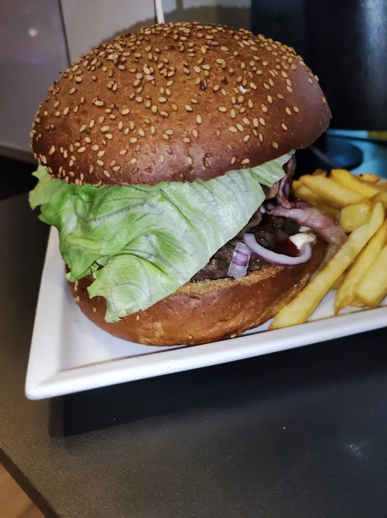 Lisa Lai_Burgersteak_Senorbì_review