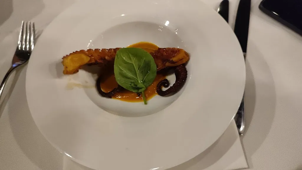 Masseria Savoia Resort restaurant in Ginosa