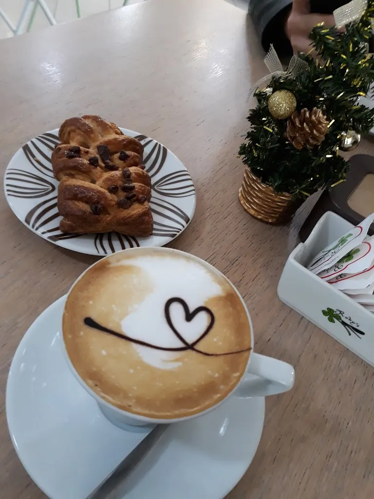 Agnes Major_Roby's Caffetteria_Senorbì_review