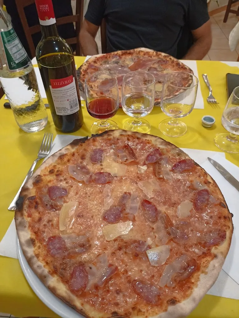 sara paccagnin_Ristorante Pizzeria I Nuraghi_Seui_review