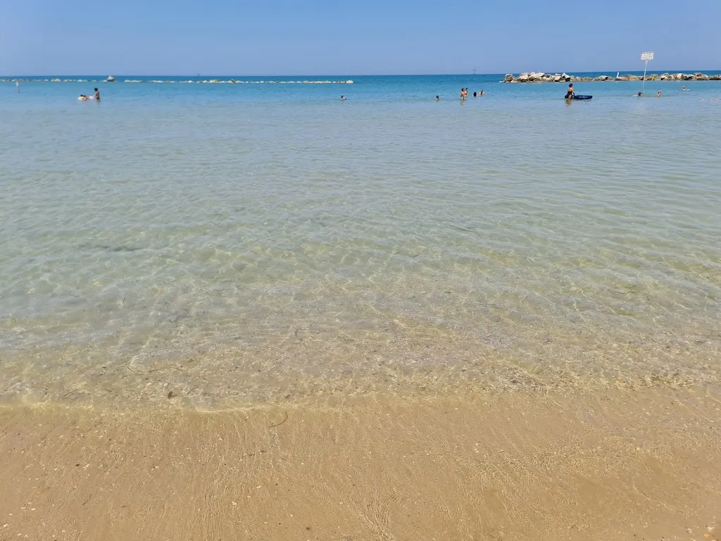 Piotr_Paradise Beach_Casalbordino-Miracoli_recensione