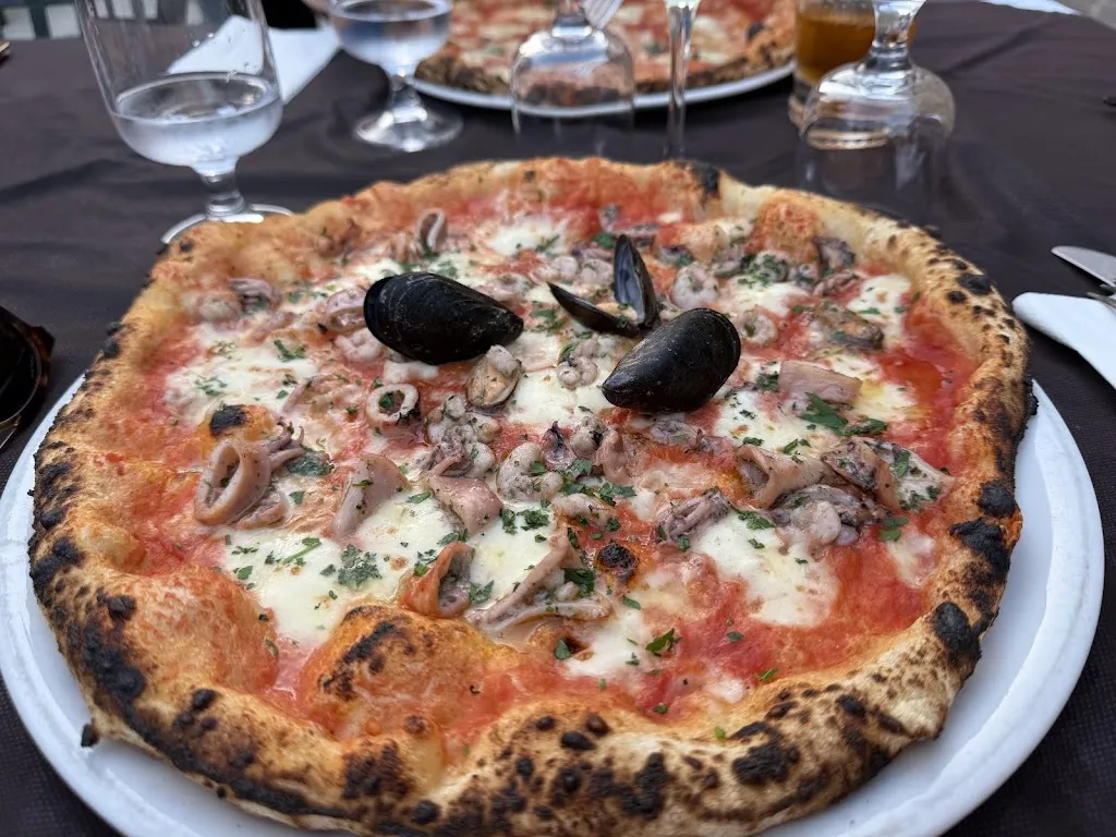 Pizzeria Ristorante Su Centru_Siliqua_slider_image_3