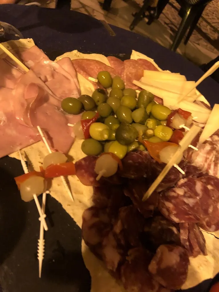 Artur artur_La Piazzetta di Walter Bachis_Siliqua_review