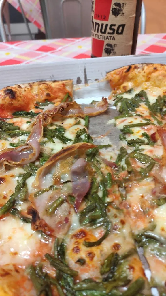 Stefano Zucca_Pizzeria Giangiacomo 3_Simaxis_review