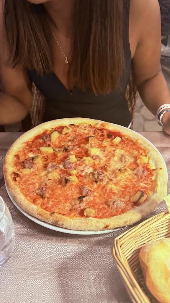 Jamal Khan_Ristorante Bar L'Ancora Porticciolo_Stintino_review