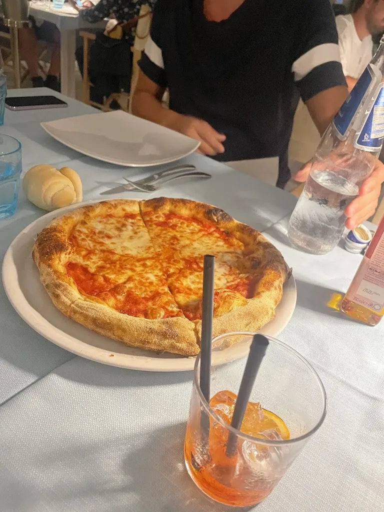 zhou Huan_Il Gabbiano - Stintino_Stintino_review