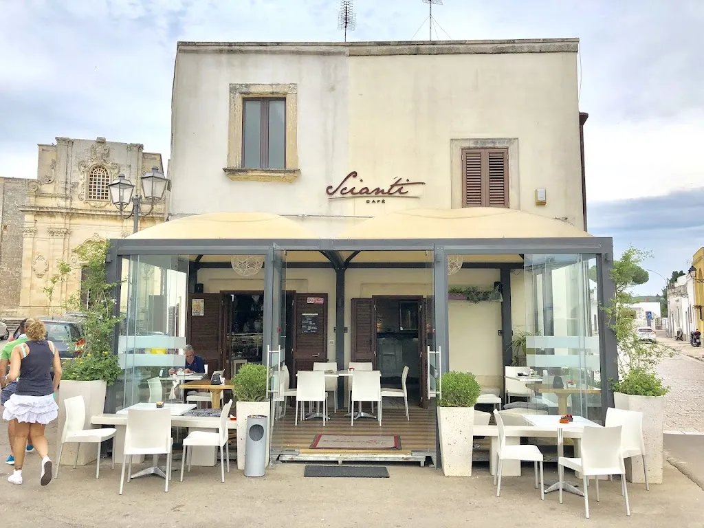 Scianti Cafè restaurant in Giuggianello