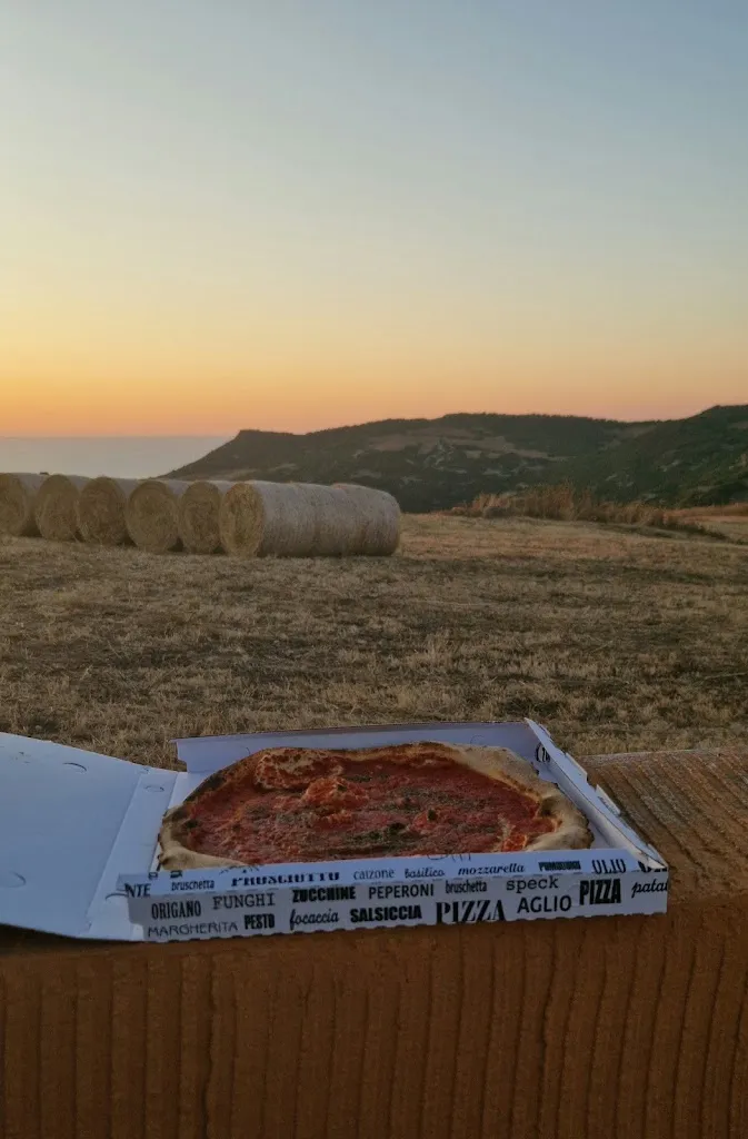 Taya Moré_Pizzeria - Gastronomia da Chicchittu_Tergu_review