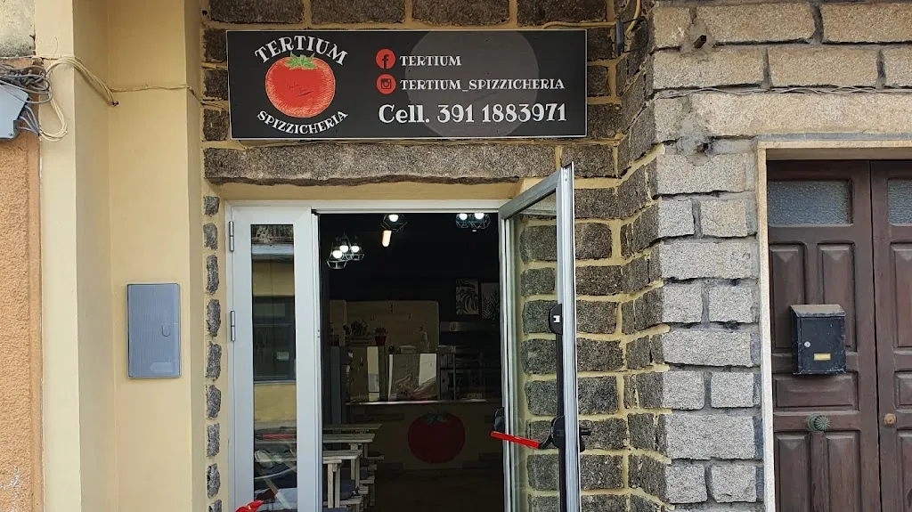 Tertium Gianlucaserrapizza Telti restaurant in Telti