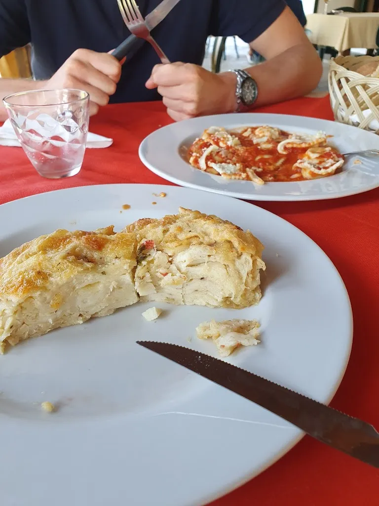 Christie van der Giesen_Bar Ristorante Aghiloia_Telti_review