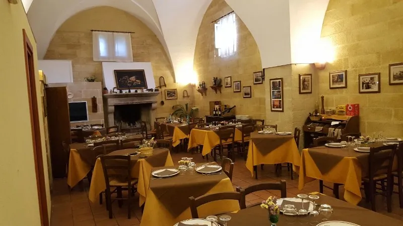 Osteria degli Amici restaurant in Giurdignano