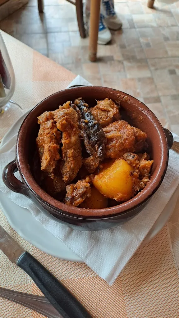 fefifé pj_Trattoria- Ristorante- Bisteccheria- Bar- Tabacchi- Santorgiu_Tertenia_review