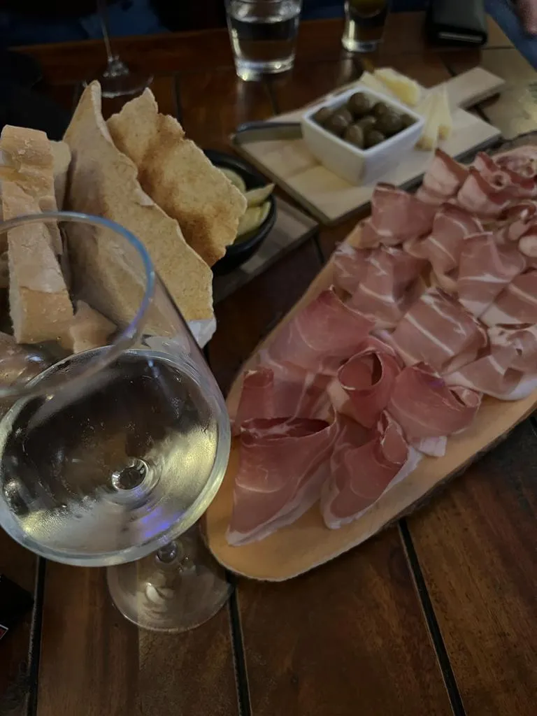 Marta Pani_98_Dardani Café_Tertenia_review