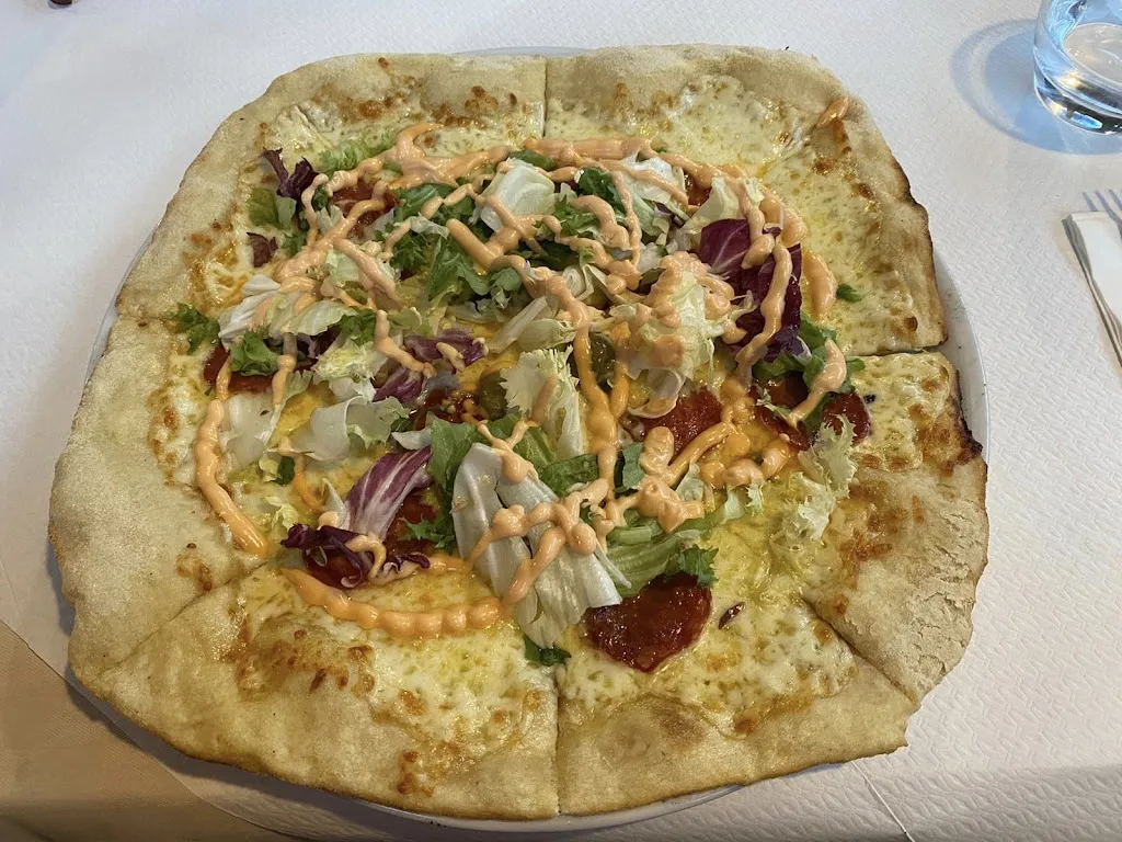 L V (Traveler)_Da Uccio_Giurdignano_review