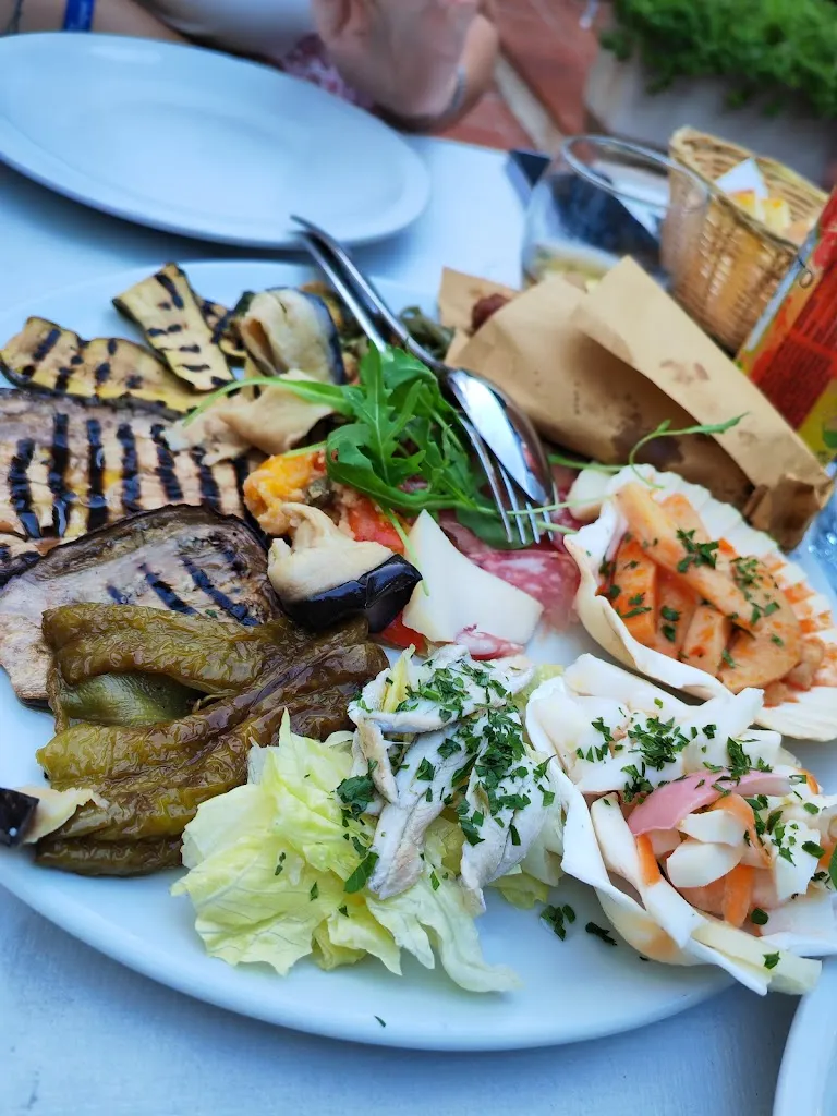 Quentin Mathout_Da Uccio_Giurdignano_review