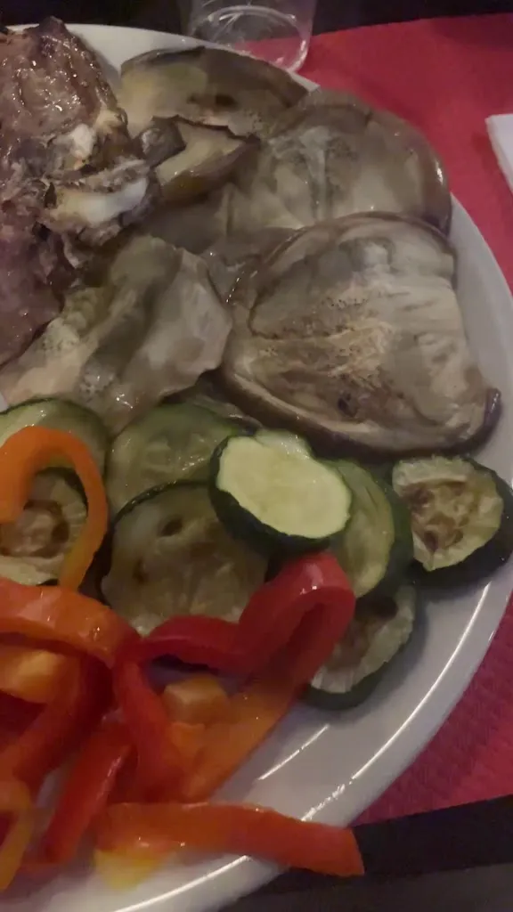 Evelyn Pizza Selargius_Su Planu_slider_image_2