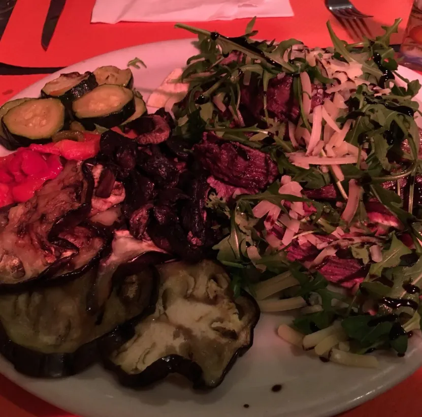 Evelyn Pizza Selargius_Su Planu_slider_image_3