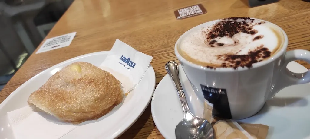 MARIA SANTILLO_Spazio Moka - food wine cafè bakery_Su Planu_review