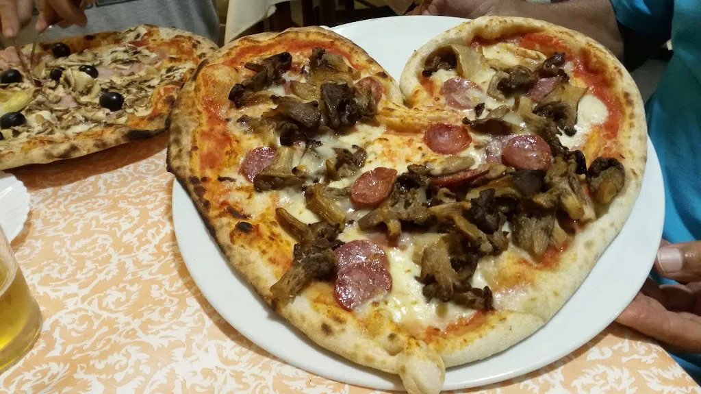 Luca Arrais_Tavola Calda Polinesia_Su Planu_recensione