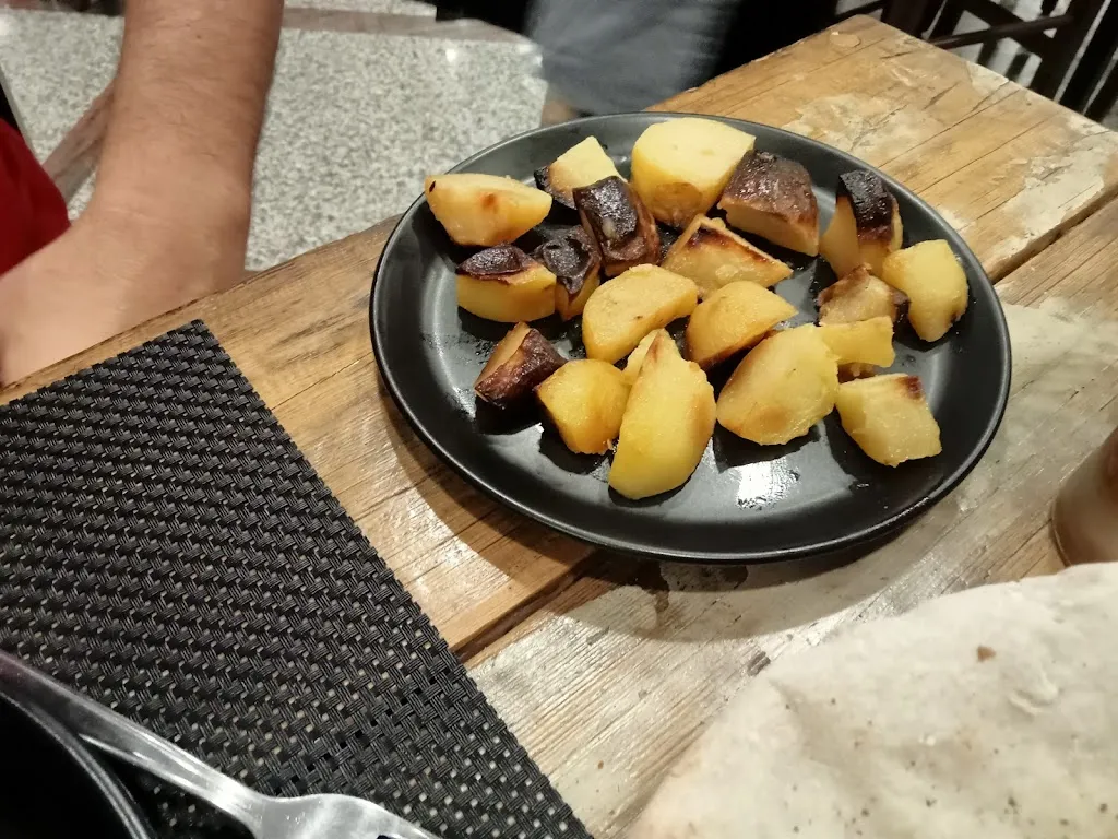 valeria marras_Squisito_Su Planu_review