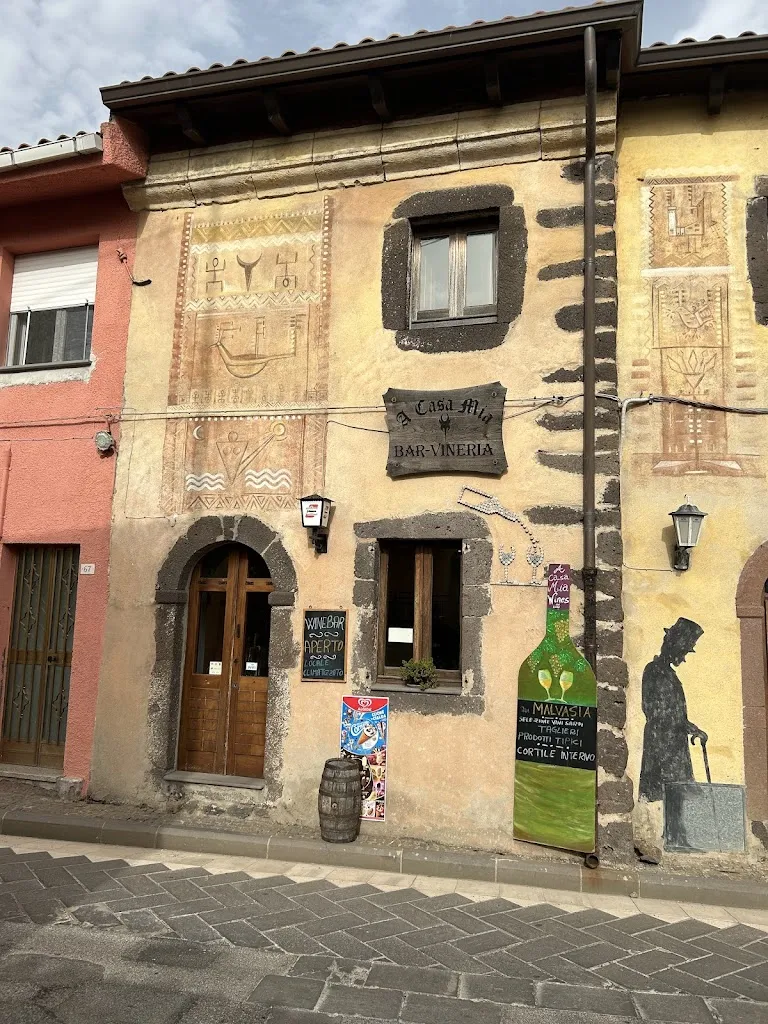 Ciaran Hayden_A Casa Mia Wine Bar_Tinnura_review