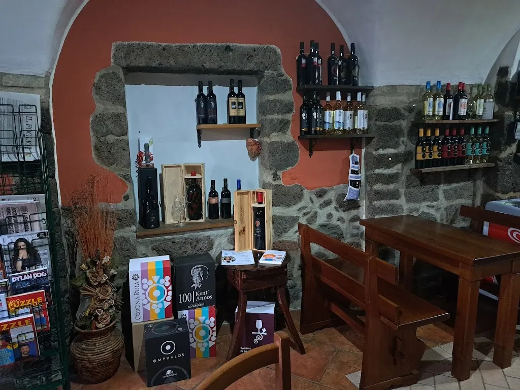 A Casa Mia Wine Bar restaurant in Tinnura