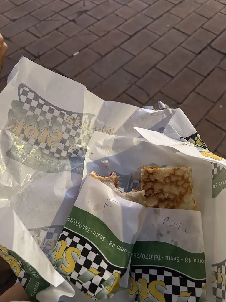 Marta Ems_Pit - Stop_Sestu_review