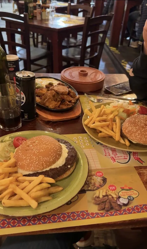 Arvis Mazurovs_Corre El Tiempo Ristorante Bar 