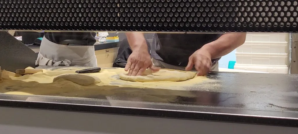 Fuorigrotta Pizzeria_Sestu_slider_image_2