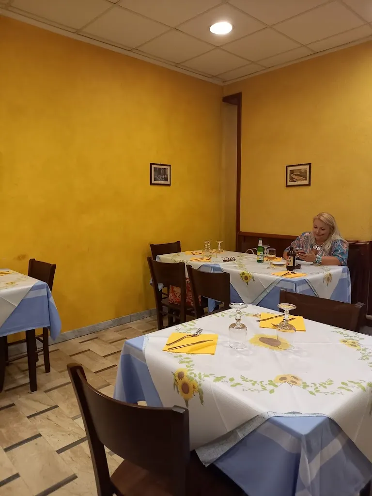 Pizzeria Nuovo Fiore restaurant in Sestu