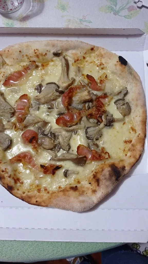 Manuela Melis_Pizzeria La Suprema di Boi Patrizia & C. S.A.S._Sestu_review