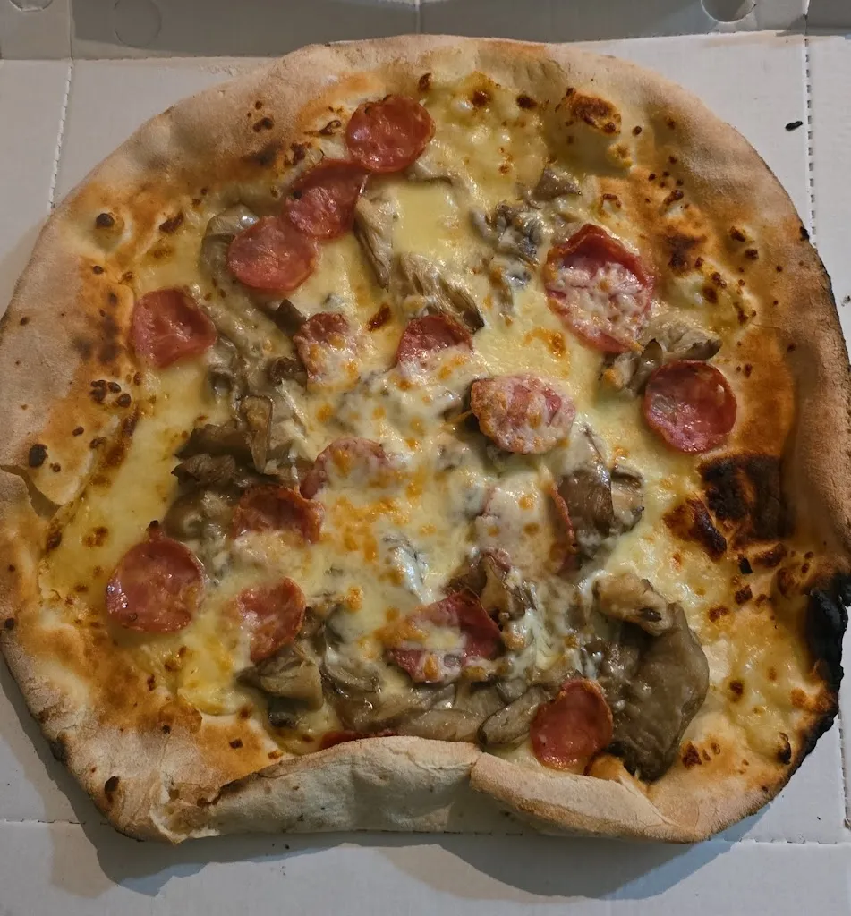 Pizzeria La Suprema di Boi Patrizia & C. S.A.S. restaurant in Sestu