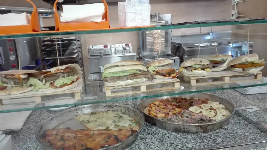 Pizzeria Il Dragoncello restaurant in Sestu