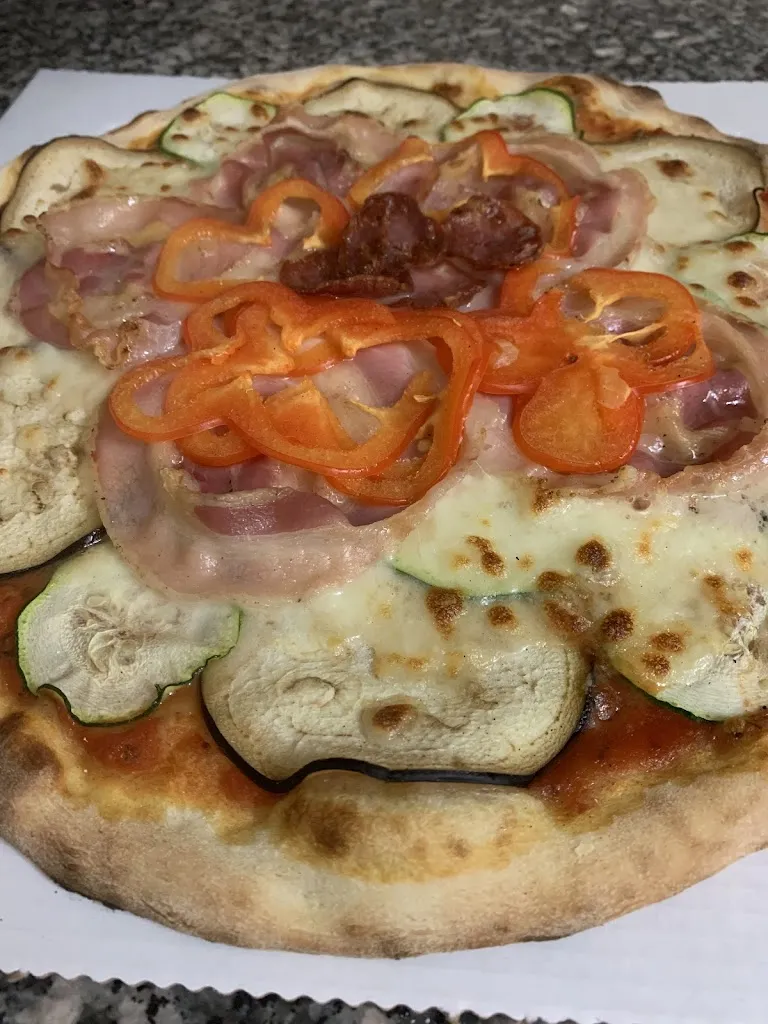 Pizzeria da Edoardo restaurant in Torpè