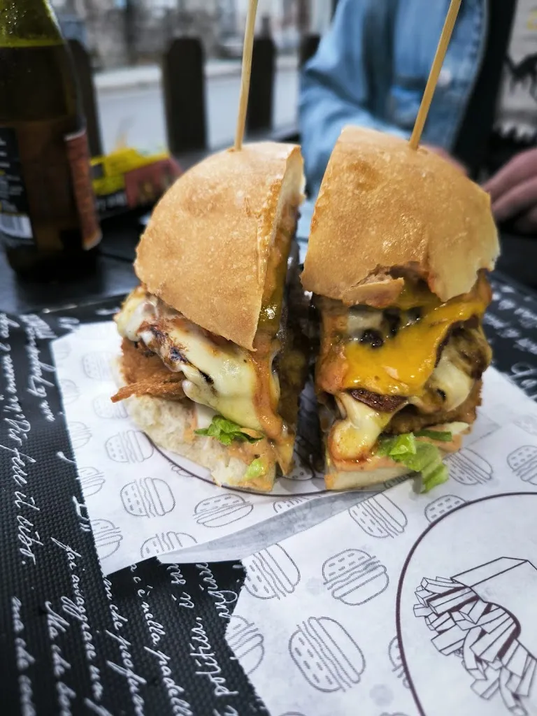 çisel türksal_Da Peppe Burgers & Pizza_Torpè_review