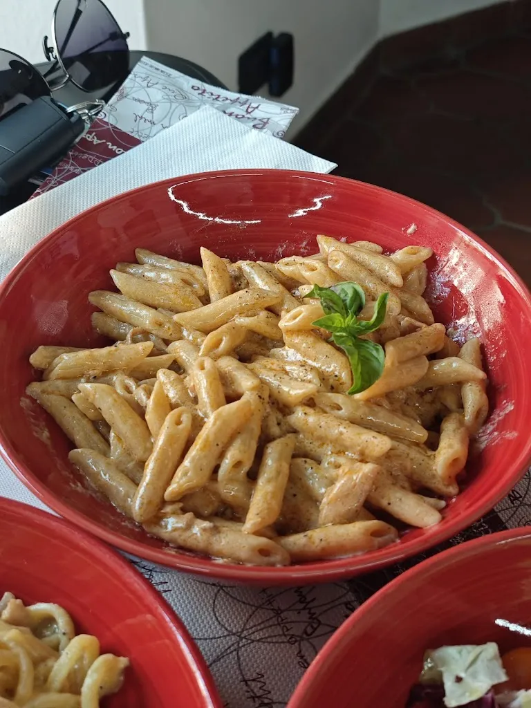 Ruixue Wang_Caffe' Italiano Di Muggianu Mauro_Tortolì_review