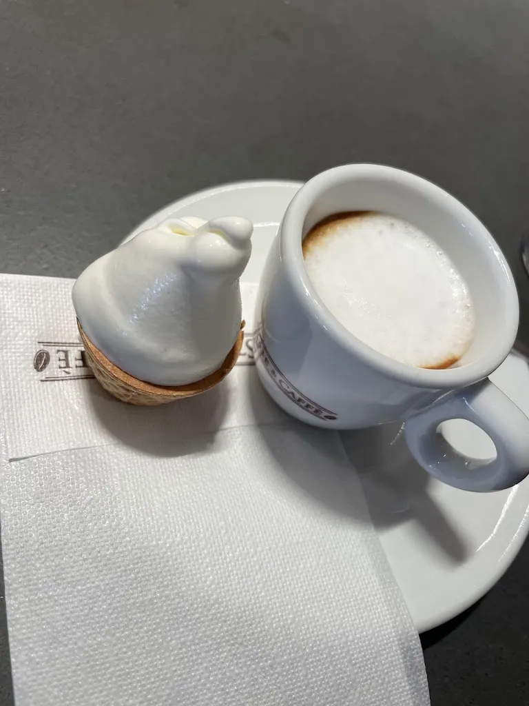 Autogrill Tramatza est_Tramatza_slider_image_2