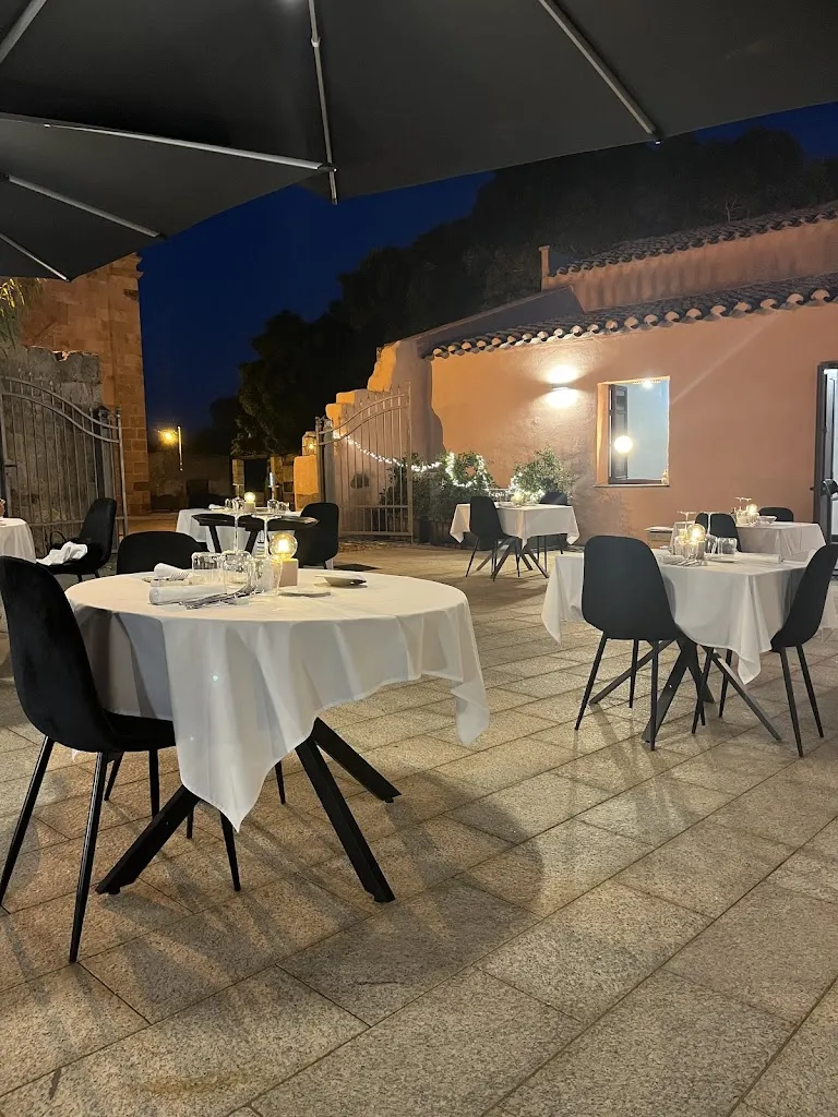 Martina Galligani_Cortile Santo_Tratalias_review