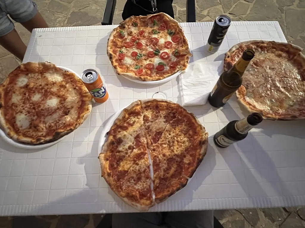 Aleksander Udrycki_Pizzeria da Greezy Tratalias_Tratalias_review