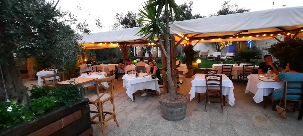 Locanda Monserrat restaurant in Tratalias