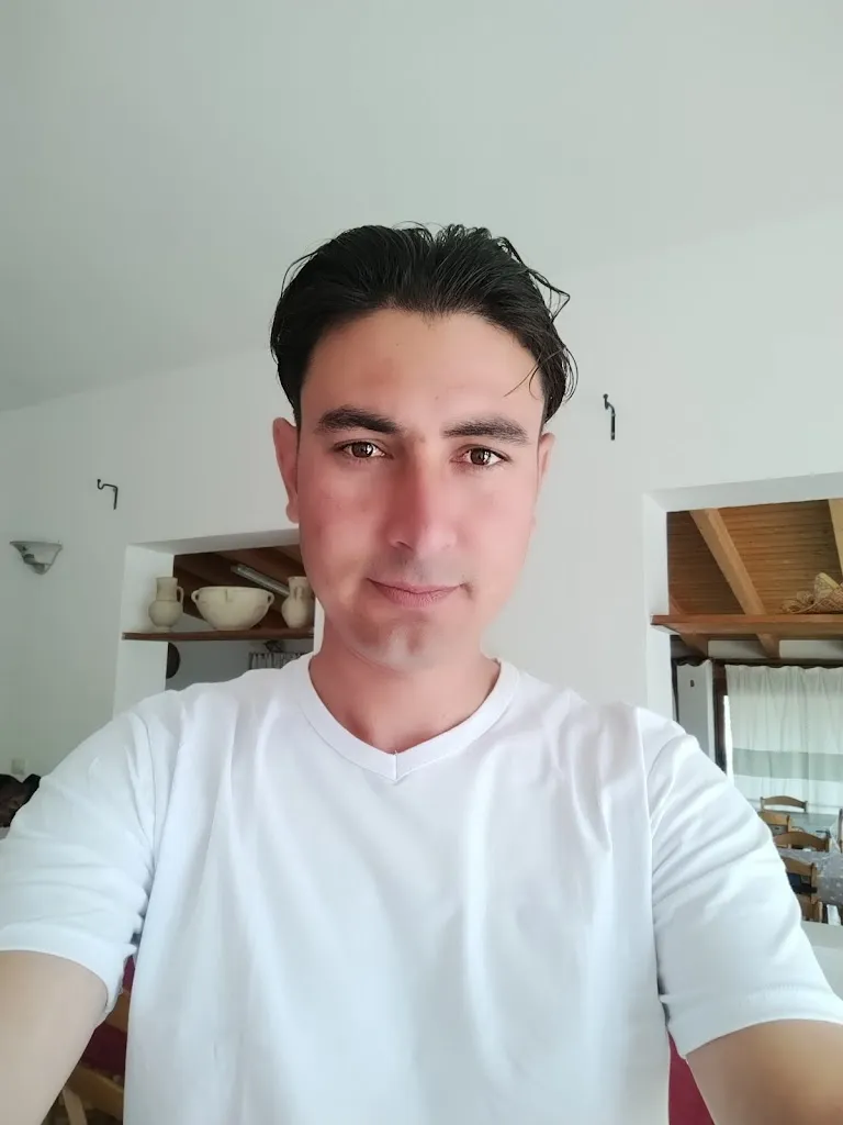 Hanif khan official_S'Arbure De S'Ulia_Tresnuraghes_review