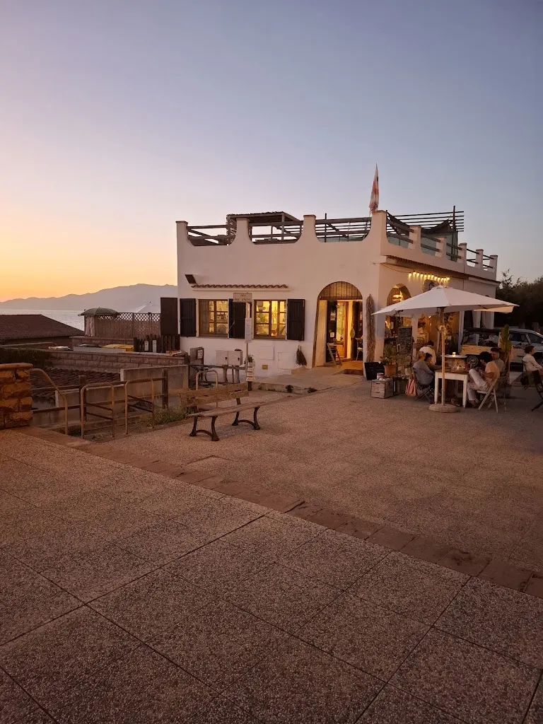 Kirsten Drenth_Dal Lisca Street Fish_Tresnuraghes_review